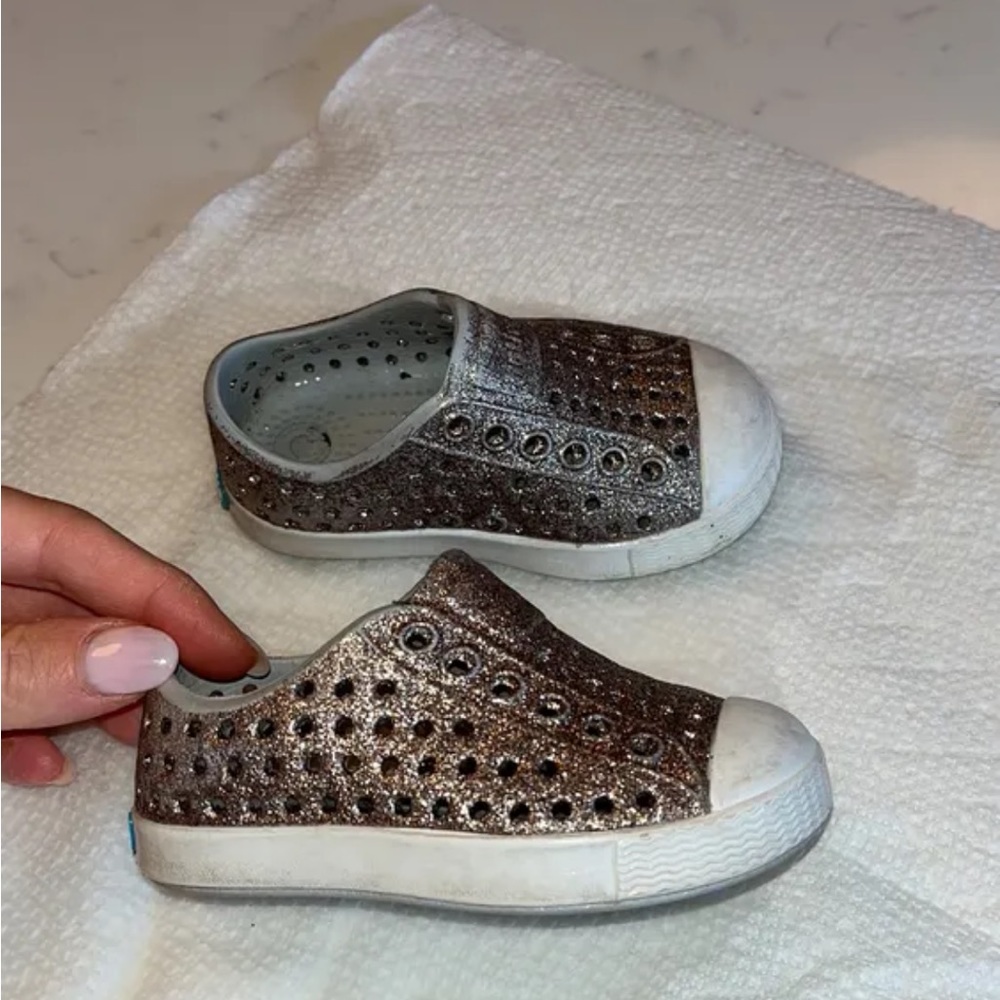 Native kid sandals
